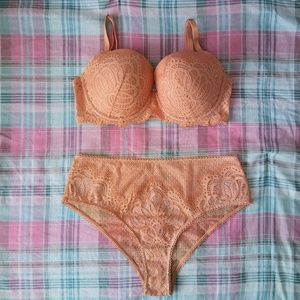 NWOT VS Dream Angels Lined Demi Bra & M Panty Set